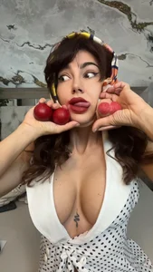 VioletVIP Which Ones Would You Choose? 😈🐣 圖片 4