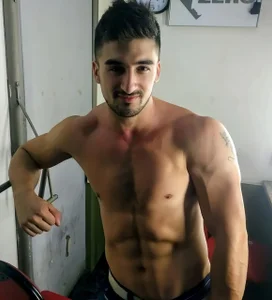 About Me2 de tanobighorse  4 photos