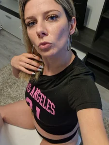 Anne_Blueeyes Golden Hour Desire 😘 Pic