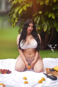 Emma__clark_'s come here, I'm going to make you enjoy Sex Photo 4