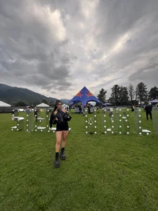 Melanie_Nyx 🩶 Gambar 2