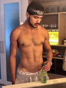 aronpratt Public Pic 2