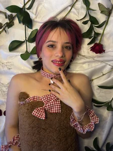 Your hot and affectionate bear🥵🧸 od franchezkavegaaa  5 snímek