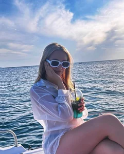 EvelinaWindsor Public Pic 6