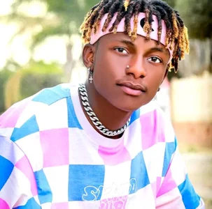 Naughty_charm Public Pic 6