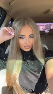 AubrieleRouj1 Public Foto 2