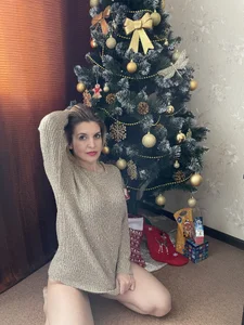 Sexy Inna de Lovebackground  5 photos