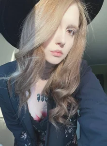 Taissa_Harmon 🖤🖤 Bilde