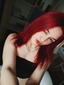 lovely_redhead Public Pic 4