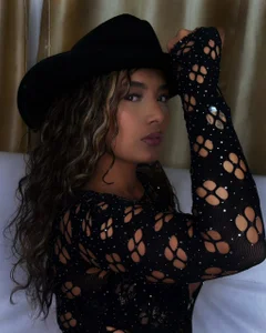 megan_collins96 COW GIRL Pic 8