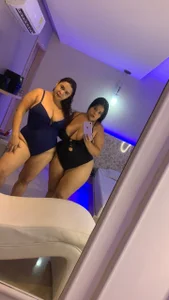 twocurvylatins Playing at the motel/ Jugando en el motel  2টি ছবি