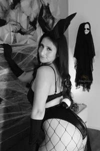 steacy_19 I'm a naughty bunny this Halloween 사진 2
