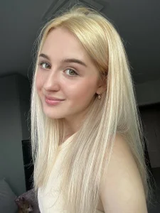 MarieEdwards Public Pic 2