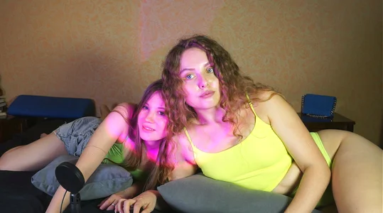 Viktoriamodel My besties Pic 4