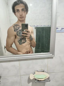 SinsPleasuresAndCum Public Foto 3