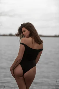 MinaHellmeier Public Pic 2