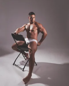 Valentino_Dosantos_ Public Immagine  4