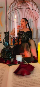 SarahYates Lust With 🔮 Pic 5