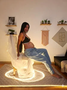 emily_cross pregnancy Kuva 6