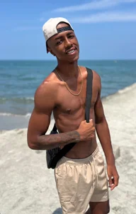 YeremiBrowm Me on the beach 사진