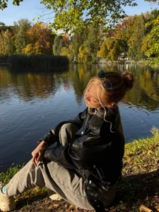 Foxy_Blondie 🍁 Cozy Fall Vibes & Amber Mornings🍁 Foto 2