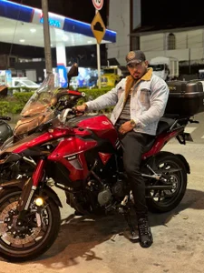 🏍️😈 de LeoCarter_  2 Imagens