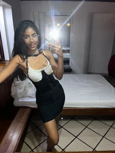 celeste_derekのsexyの 3枚の写真