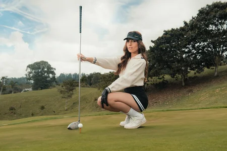 MarianneLane Come let's play for a while Pic 2