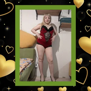 stefanyharper16wear red on Valentine's Day 💘💘💌 Bild 4