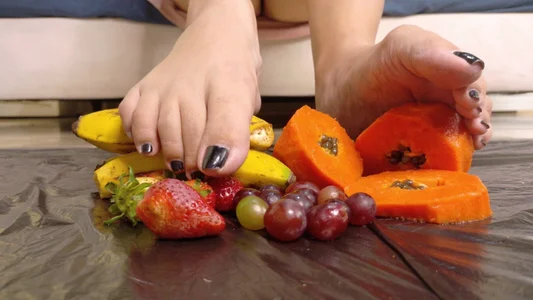 JanickBaker 🍌 Every fruit has its moment... and every step, its temptation 🍇 Bilde