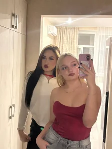 Public od JaneeLucas  2 snímek