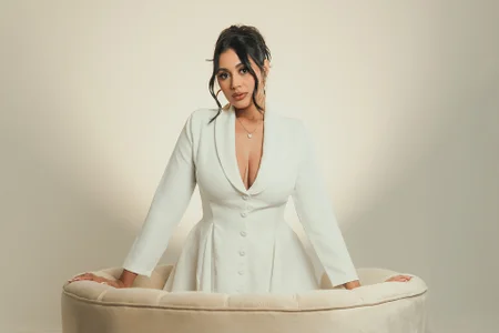 AmbarJames_ White Heat Pic