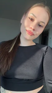 EmilyyyBridgettt Public Pic 4