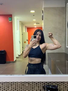 Valkyrie_sky Gym outfits 💪💖 Foto 2