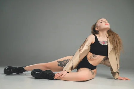 Zdjęcia LianaFord The curves of my body: 