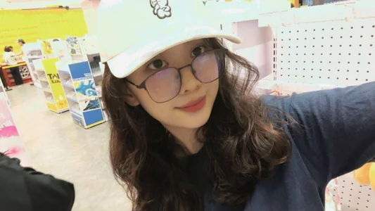 NonaSheirich Public Pic