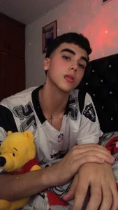 Wanting to be here with you so we can do so many together, something you will never imagine. 😏 de Kheyler_1  Imagens