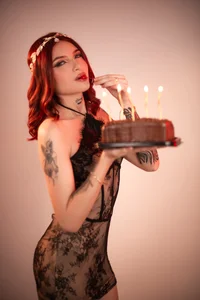 VictoriaRosse_: Happy birthday to me 🥂✨🤍 ( 6 фото)