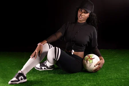 Tahira_21_ kullanıcısının a sexy referee ⚽🔥 albümü -  fotoğraf