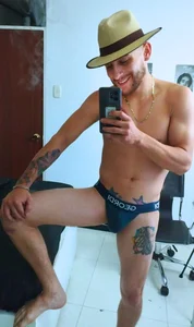 🔥🍑 de Drako_Lamar  2 Imagens