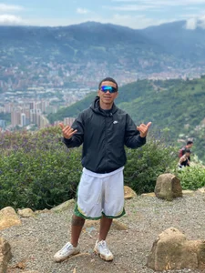 marc_ginale Hiking in the mountains Pic 5