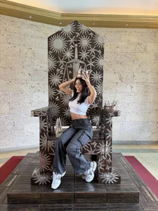 MarianaBranzz The queen of your wet dreams  2টি ছবি