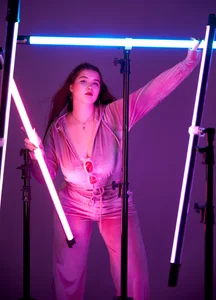 PixelGoddess: Neon Girl ( 5 фото)