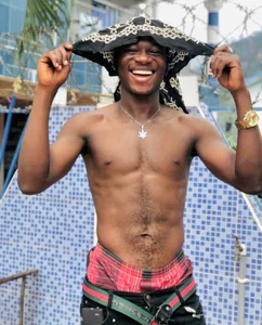 HUStler_sg Public Pic 2