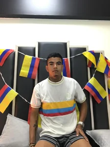 JustinOrtiz_ kullanıcısının 💛💙❤ albümü -  3 fotoğraf