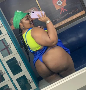 Saravy_Blandon happy hallowen 💥👀 Foto 7