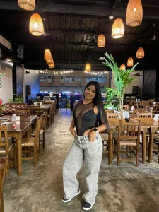 Shirleytaylor- Linda noche 🧡 Pic 2