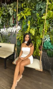 GraceWallace_ 🥂 Pic