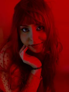 Dalila_Sky Do you like how red looks? Billede 2