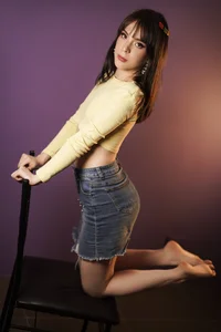 ElliPeaches cute girl Pic 2